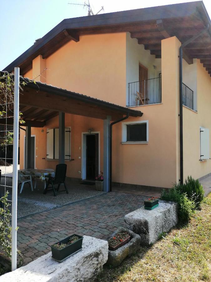 Cascina Legnago Bilocale A 6 Chilometri Da Salo' Lägenhet Villanuova sul clisi Exteriör bild