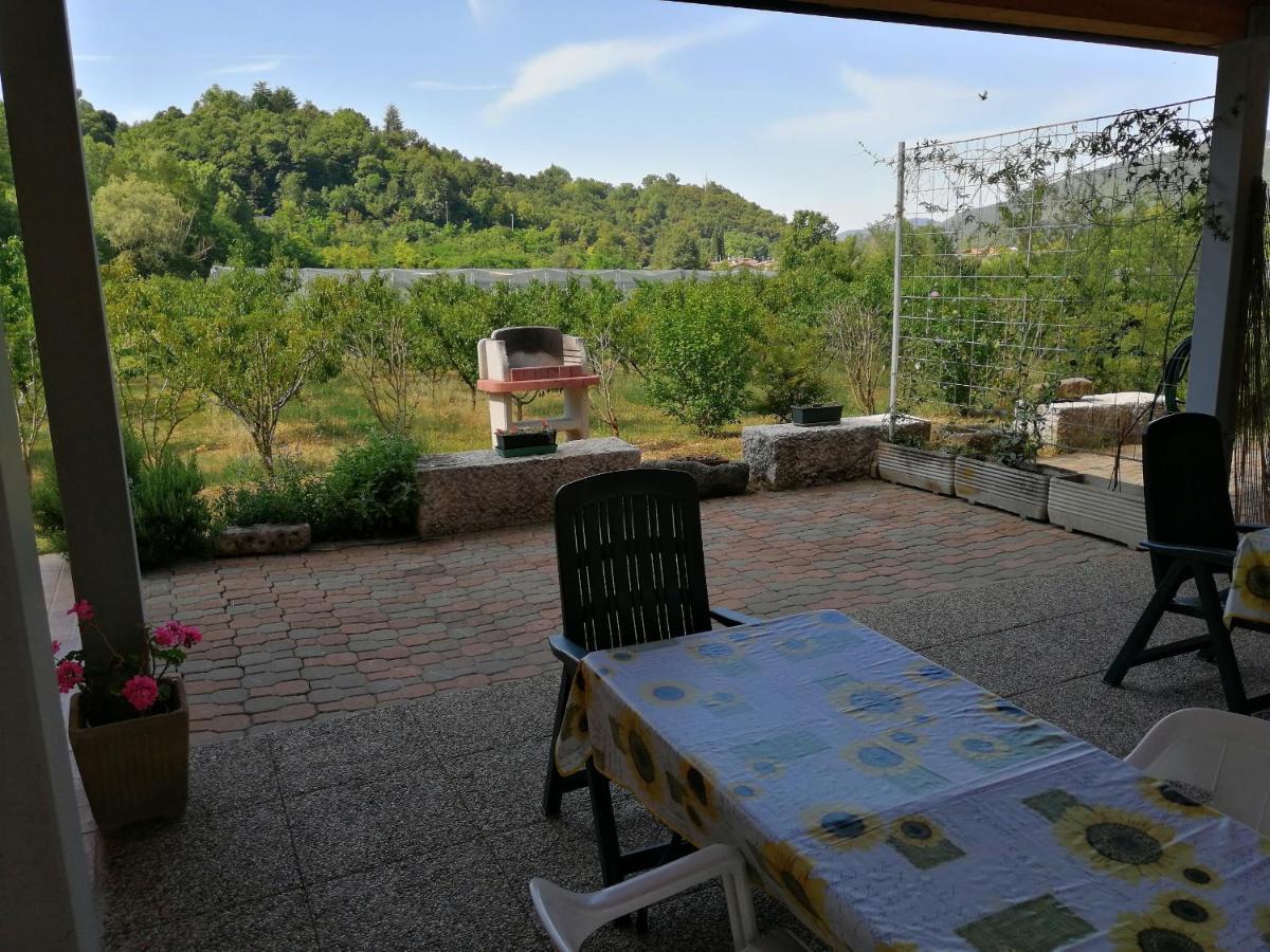 Cascina Legnago Bilocale A 6 Chilometri Da Salo' Lägenhet Villanuova sul clisi Exteriör bild