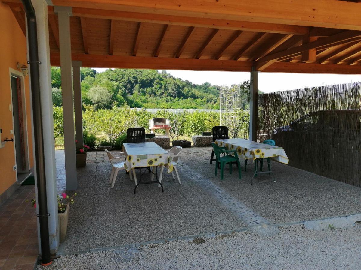 Cascina Legnago Bilocale A 6 Chilometri Da Salo' Lägenhet Villanuova sul clisi Exteriör bild