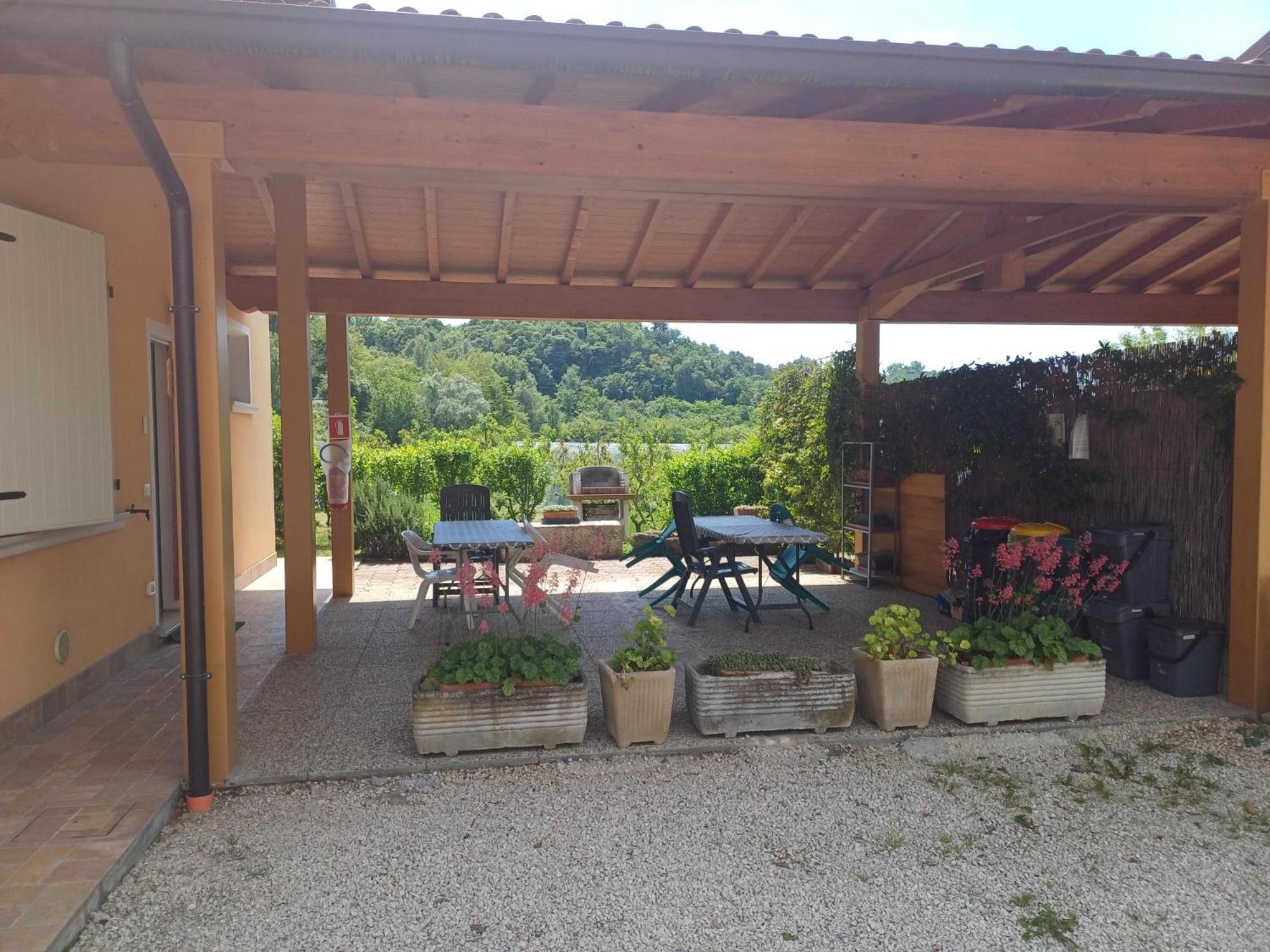 Cascina Legnago Bilocale A 6 Chilometri Da Salo' Lägenhet Villanuova sul clisi Exteriör bild