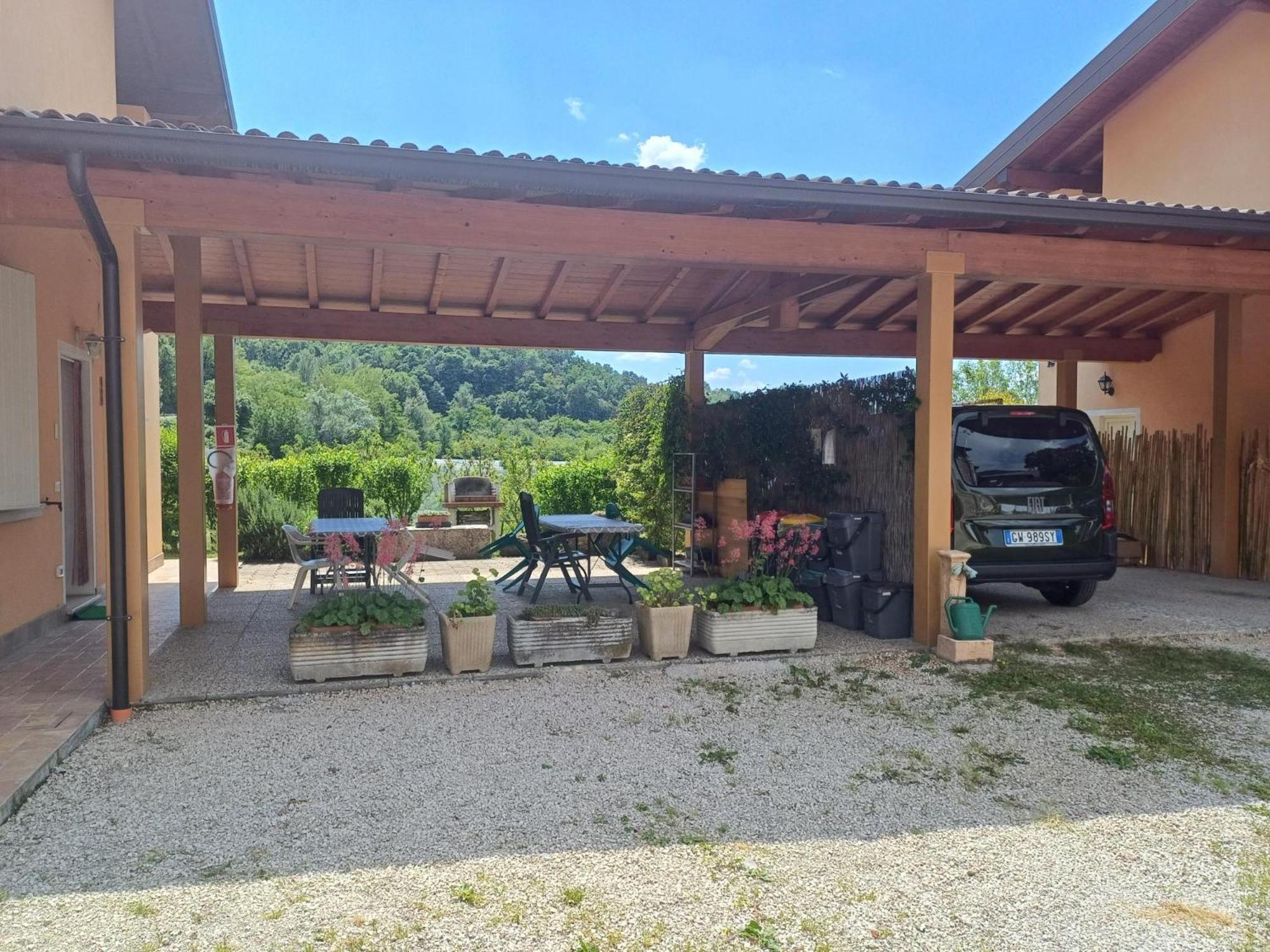 Cascina Legnago Bilocale A 6 Chilometri Da Salo' Lägenhet Villanuova sul clisi Exteriör bild