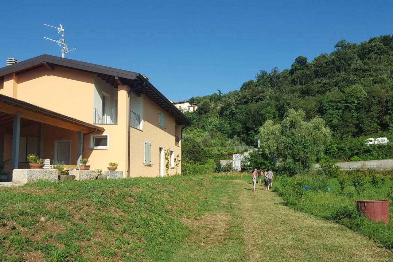 Cascina Legnago Bilocale A 6 Chilometri Da Salo' Lägenhet Villanuova sul clisi Exteriör bild